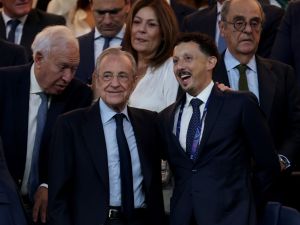 بيريز يطلق ثورة تكنولوجية.. ريال مدريد يعلن عن مشروع "البرنابيو اللامتناهي"