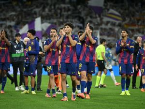 هل ينجح فليك في إعادة برشلونة للطريق الصحيح أمام خصم عنيد؟