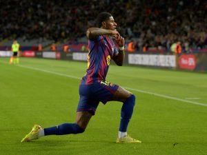 ماركوس راشفورد يتحول إلى معضلة تكتيكية تواجه فليك في برشلونة