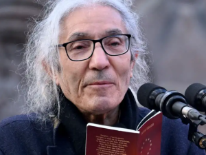 من هو بوعلام صنصال ولماذا أفرجت الجزائر عنه؟