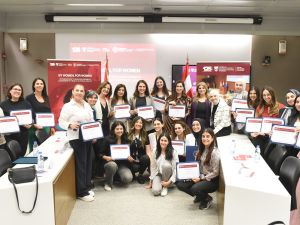 ورشة عمل في الجامعة الأميركية في بيروت تمكّن النساء في قطاع الرعاية الصحية