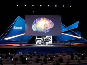 صاحبة السمو الشيخة موزا بنت ناصر تشهد إطلاق مبادرة وطنية موحدة لتعزيز الرفاه الرقمي لليافعين في قطر خلال قمة "وايز 12"