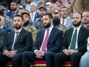 شقيق الشرع ينفي وجود أي مكتب له أو لقاءات مع رجال أعمال