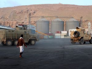 Yemen declares 90-day emergency as Saudi airstrikes hit UAE-backed arms shipment at Mukalla port