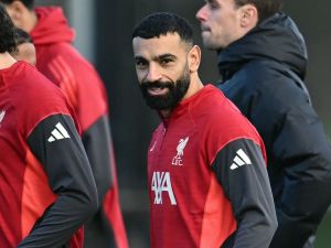 كاراغر يهاجم صلاح: "مقابلته وصمة عار وهدفها الإطاحة بالمدرب"