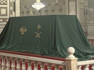 الرئيس الشرع يكشف عن هدية تاريخية بمناسبة “تحرير سوريا”