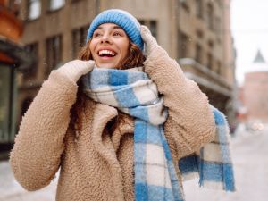 أساسيات الطقس البارد التي يجب أن تكون في خزانة ملابسك