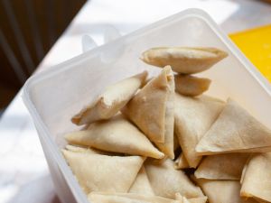 طرق تفريز اللفائف والسمبوسك بسهولة