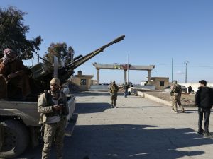 Syrian army imposes curfew in al-Shaddadi as SDF collapses 
