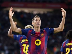 أرقام مذهلة تؤكد هيمنة ليفاندوفسكي على السوبر الإسباني