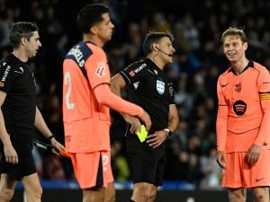 قرارات مثيرة للجدل تشعل غضب برشلونة في أنويتا