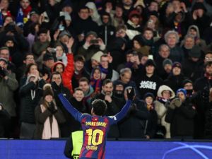 جمهور برشلونة يهتف فرحًا لهدف بنفيكا القاتل في شباك ريال مدريد