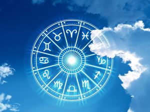 حظك في الأسبوع الرابع من فبراير 2026 على الصعيد العاطفي والمهني والصحي