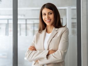 6 قطع أساسية لملابس العمل في رمضان