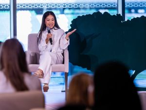 العدّاءة البارالمبية سكاوت باسيت تستعرض قصّتها المُلهمة ودور الرياضة في إحداث تحوّل إيجابي في حياة الأفراد ضمن سلسلة محاضرات المدينة التعليمية التابعة لمؤسسة قطر