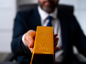 رئيس شعبة الذهب: أي منتج ذهبي غير مدموغ لا يضمن حق العميل نهائياً