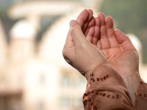 ماذا تفعلين عندما تأتيك الدورة الشهرية في ليلة القدر؟