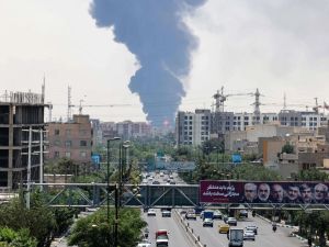 قصف على إيران