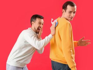 ما هي قصة كذبة أول نيسان؟