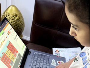 أكاديمية قطر – مشيرب تطلق مبادرات تعليمية رقمية لتعزيز القراءة والمهارات الإبداعية لدى الطلاب