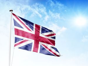 علم بريطانيا يرفرف