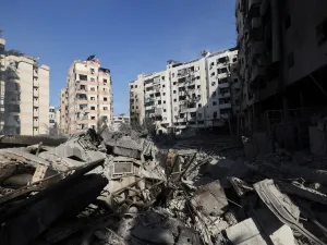 من الأرشيف , آثار الدمار في لبنان جراء الهجوم الصاروخي الإسرائيلي