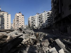 من الأرشيف , آثار الدمار في لبنان جراء الهجوم الصاروخي الإسرائيلي