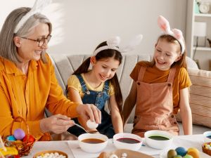 أفكار لتزيين وتلوين بيض عيد الفصح