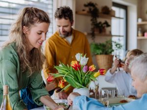 إتيكيت عيد الفصح: تصرّفات راقية تعزز جمال اللقاءات