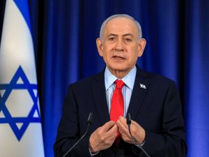 Netanyahu seeks Lebanon talks under fire