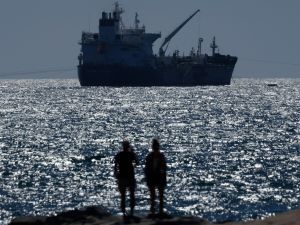Oil tanker hijacked off Somalia coast
