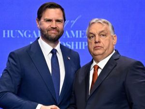 زعيم المعارضة المجرية بيتر ماجيار