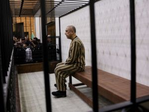 سوريا تبدأ أول محاكمة علنية