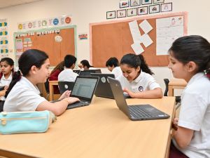 مدارس مؤسسة قطر تواصل ترسيخ بيئة تعليمية آمنة وداعمة لرفاه الطلاب