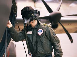  عملية جريئة داخل إيران لاستعادة الطيار المفقود