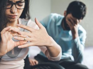 تفسير حلم الطلاق للمتزوجة والزواج من آخر