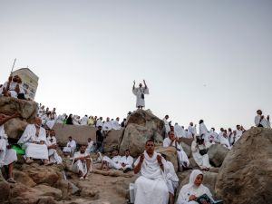 Millions gather at Arafat for spiritual climax of Hajj 2026