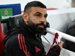 واين روني يهاجم محمد صلاح: لا يستحق وداعًا في أنفيلد