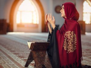 تفسير رؤية رفع اليدين بالدعاء في المنام