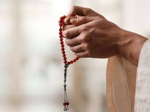 قراءة الاذكار في المنام ومعني قراءة الأذكار لطرد الجن