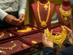  هل يهبط الذهب دون 4000 دولار؟