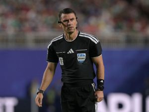 حكم مباراة باراغواي وفرنسا اليوم في كأس العالم 2026