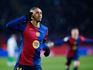 رافينيا ينضم إلى معسكر برشلونة التحضيري لموسم 2026-27