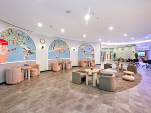 Flying solo this summer: Emirates prepares to welcome more than 3,500 young travellers