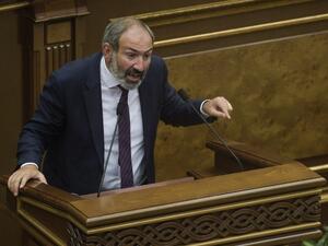 Armenian opposition leader Nikol Pashinyan answers lawmakers' questions at the extraordinary session of parliament to elect a new prime minister/ AFP