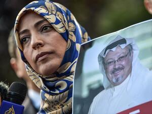 Nobel Peace Prize laureate Yemeni Tawakkol Karman holds a picture of missing journalist Jamal Khashoggi (AFP) 