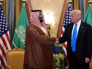 US President Donald Trump (R) and Saudi Deputy Crown Prince Mohammad bin Salman al-Saud (AFP)