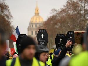 Protestors demonstrating for the 10th consecutive Saturday of the Yellow Vest protest near the Hotel des Invalides in Paris on January 19, 2019. (AFP/File)