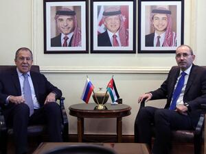 Jordanian Foreign Minister Ayman Safadi (R) meets with his Russian counterpart Sergei Lavrov in the Jordanian capital Amman on April 7, 2019. 
Khalil MAZRAAWI / AFP