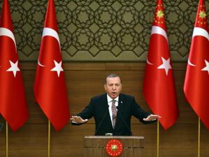 Turkey's President Recep Tayyip Erdogan delivers a speech during the monthly Mukhtars meeting at the Presidential Complex in Ankara on February 10, 2016. (AFP/Adem Altan)